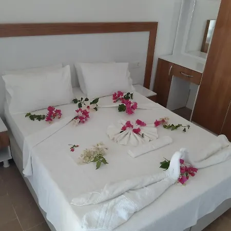 Altunakar 1 מלון 4*